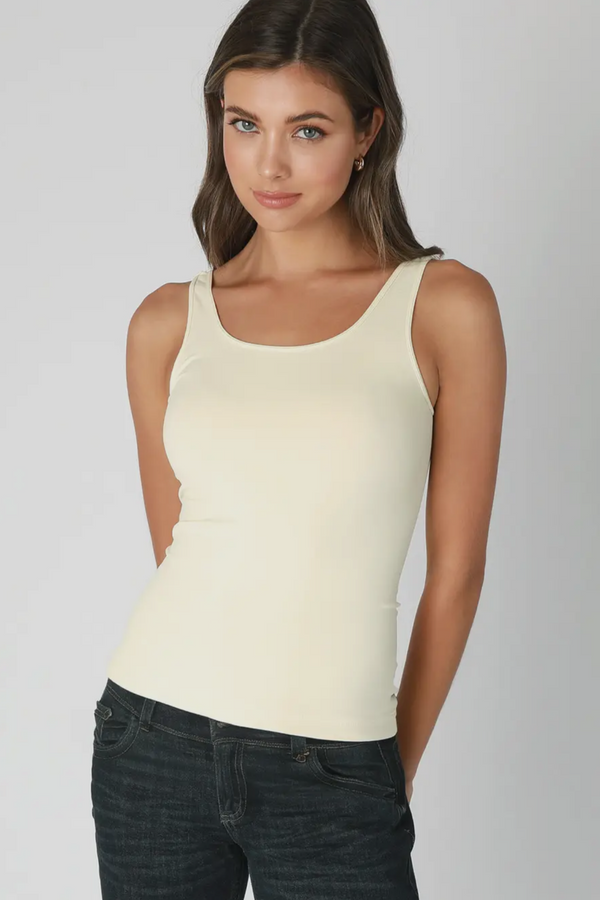 Seamless short length tank